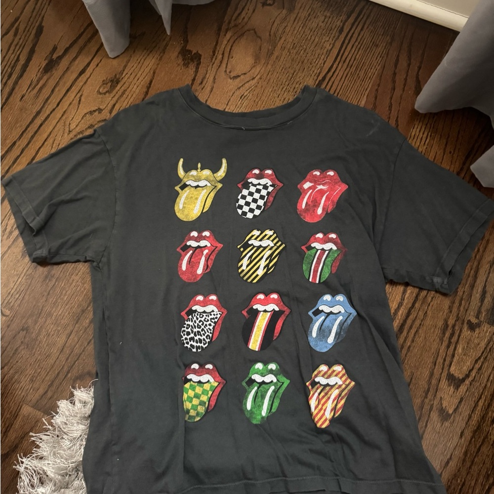 Daydreamer Black and Red Short Sleeve Tee with Graphic Design